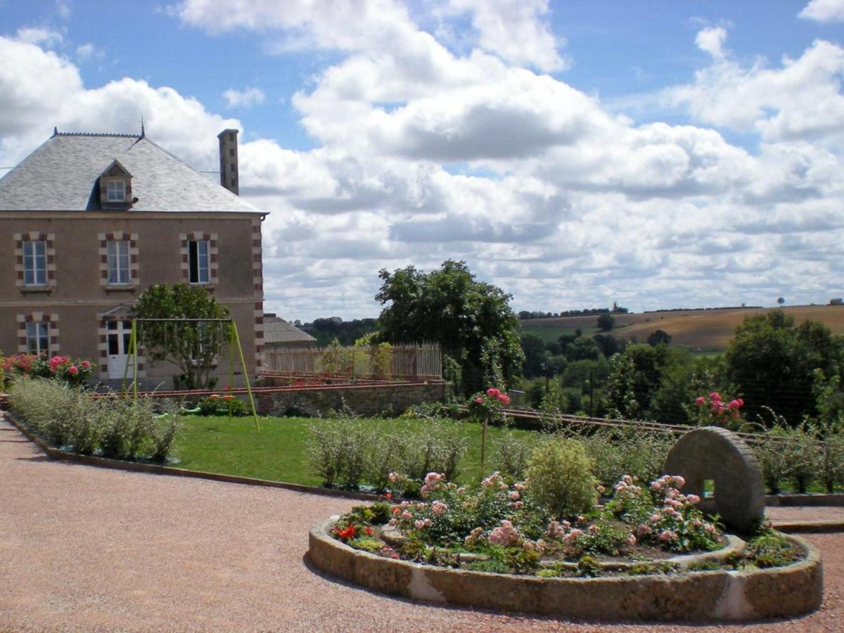 Gîte Neuvy-au-Houlme, 5 pièces, 9 personnes - FR-1-497-11 Extérieur photo